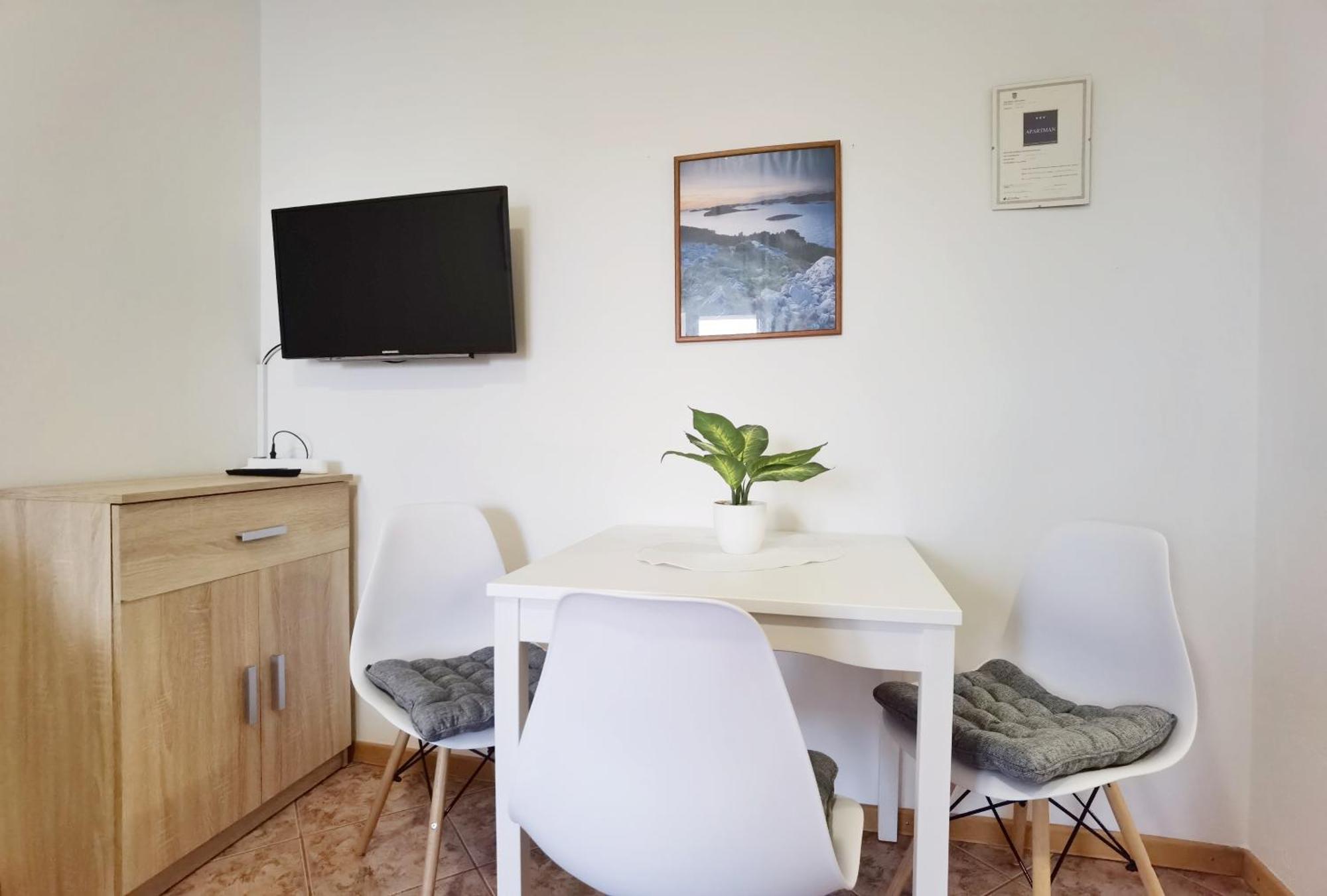 Lilu Apartments Водице Екстериор снимка